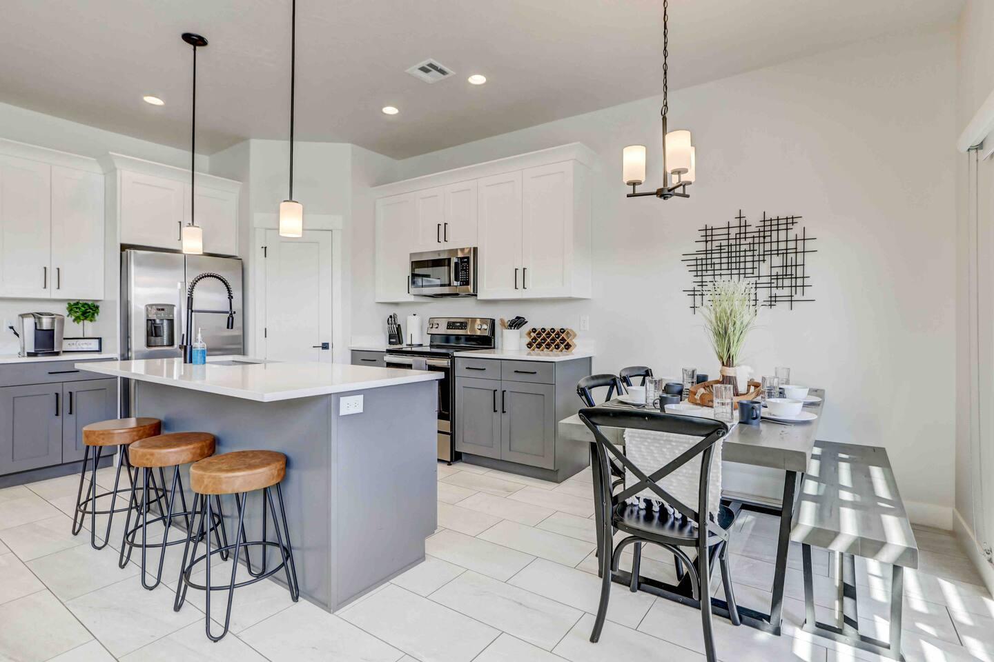 Full kitchen